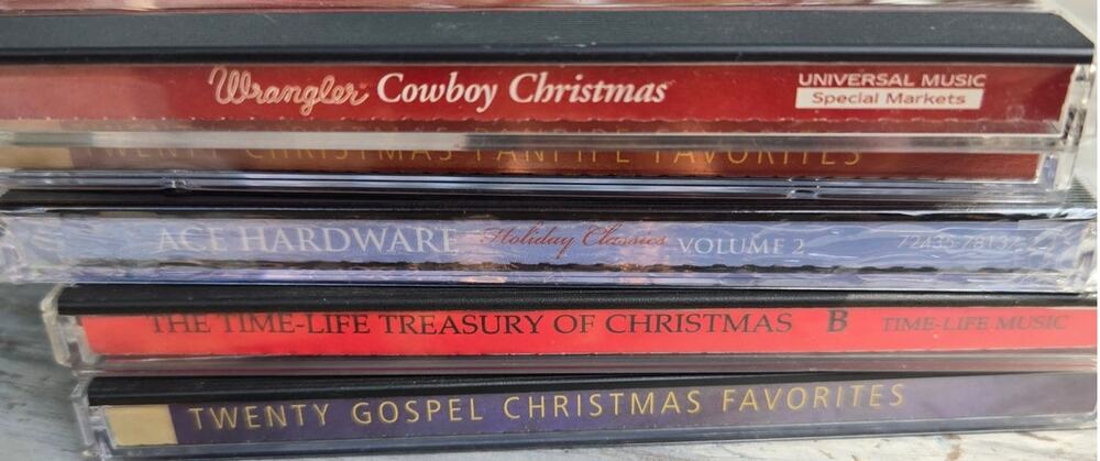 5 CHRISTMAS CD LOT